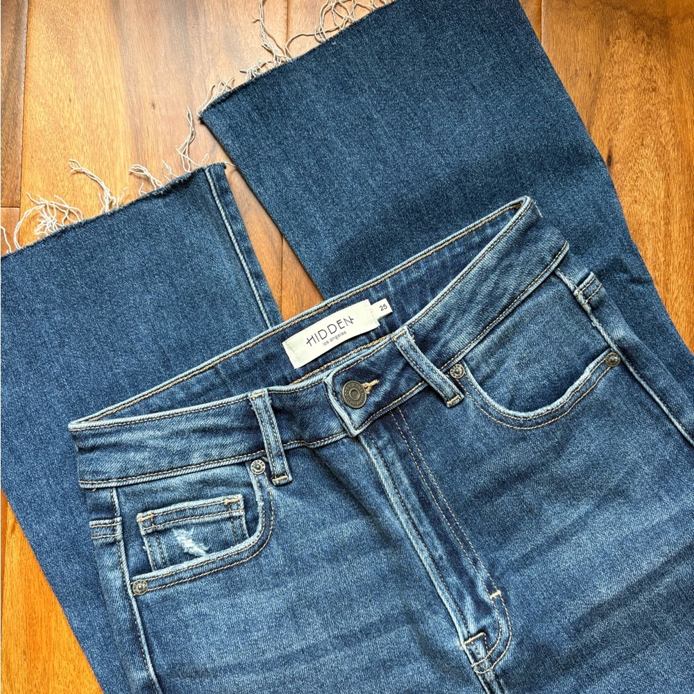 Hidden High-Waisted Crop-Flare Jeans